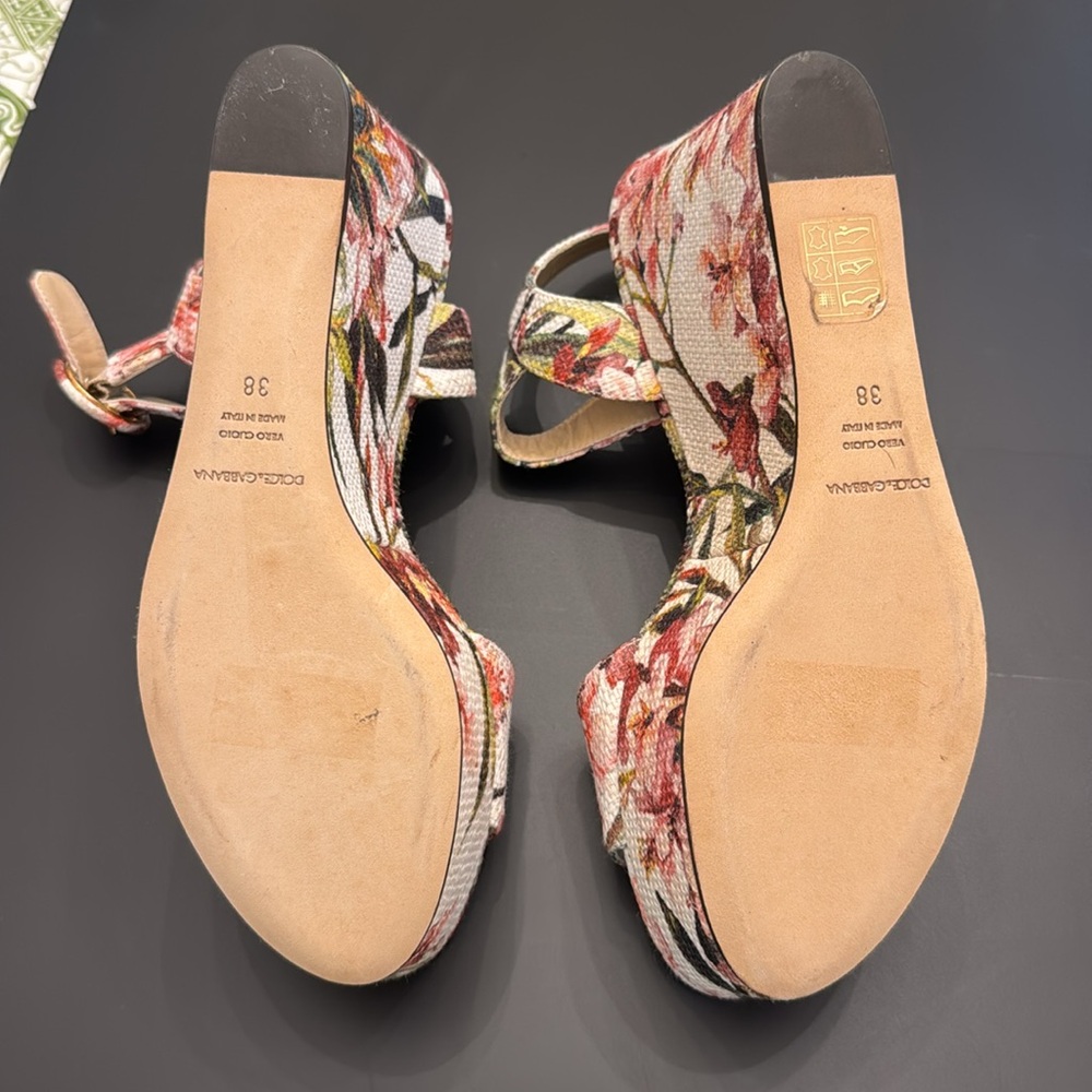 Dolce & Gabbana Pink Floral Sandals - Picture 4 of 7